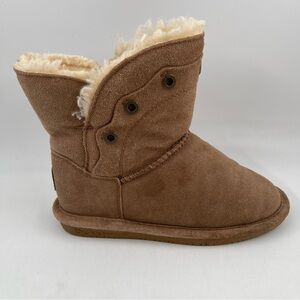 Bearpaw Girl’s Gypsy Eyelet Short Tan Faux Fur Winter Boots - Size 2 Youth